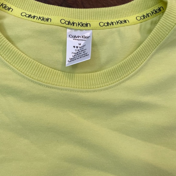 NWT Calvin Klein NEON Yellow Green SWEATSHIRT Lounge Shirt MENS Medium - Picture 3 of 5
